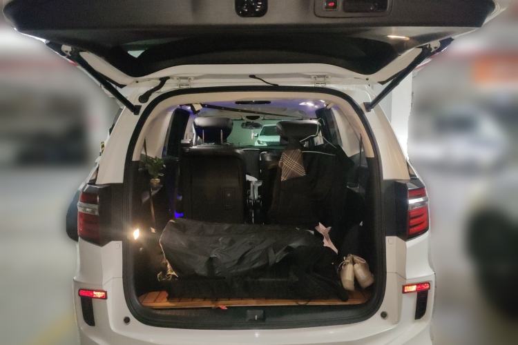 Used Honda Elysion 2016 2.4L Luxury Edition
