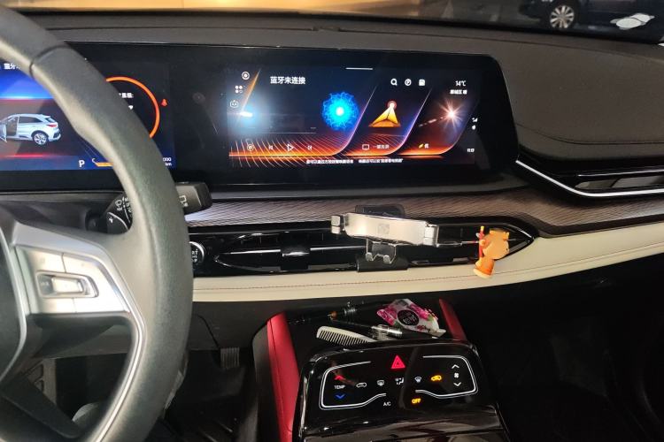 Used SOL QX 2021 300T DCT Deluxe Smart Connectivity Version