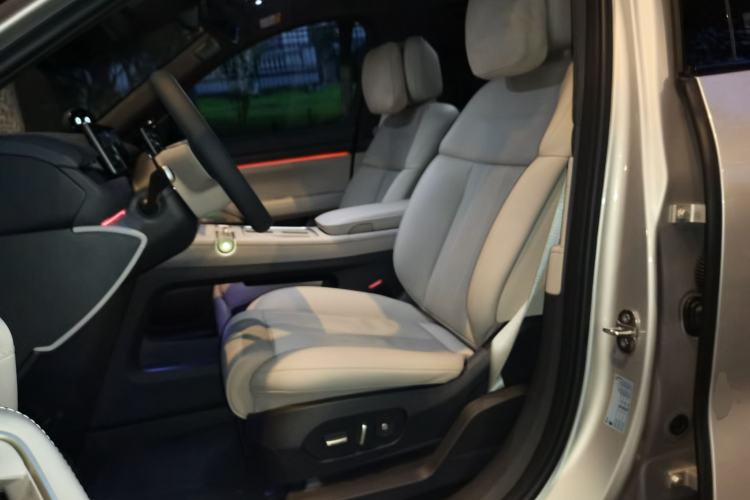 Used Nio ES8 2024 75 kWh Executive Edition
