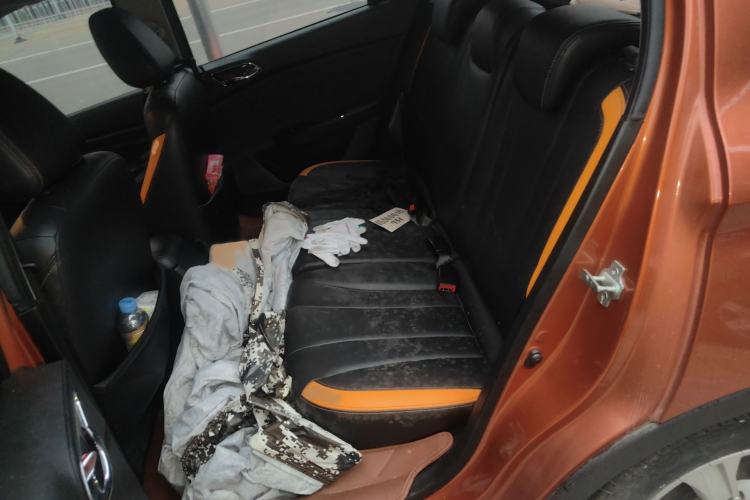 Used Baojun 310 2016 1.2L Manual Luxury Model Interior 4