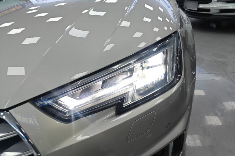 Used Audi A4L 2019 40 TFSI Fashion Edition China VI Emission Standard
