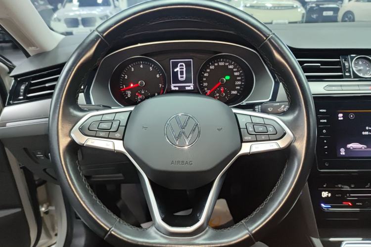 Used Volkswagen Magotan 2020 330TSI DSG Leading Model
