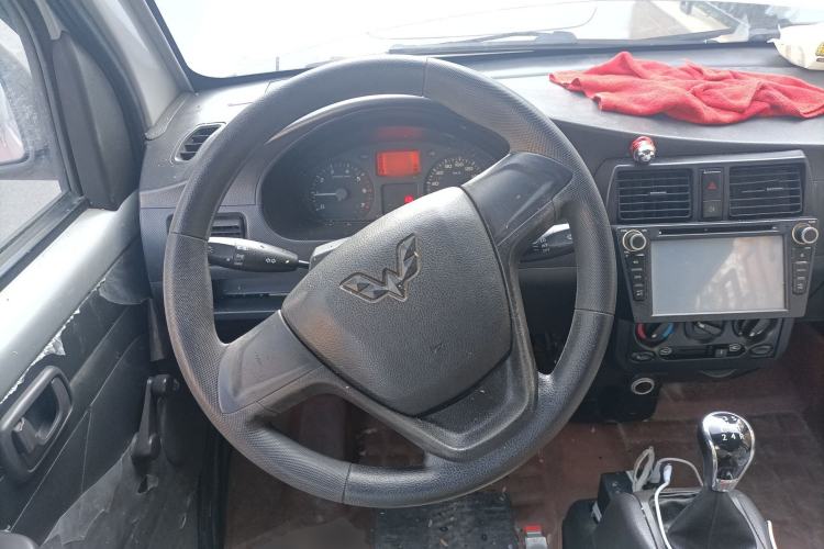 Used Wuling Rongguang 2014 1.5L S Base Version
