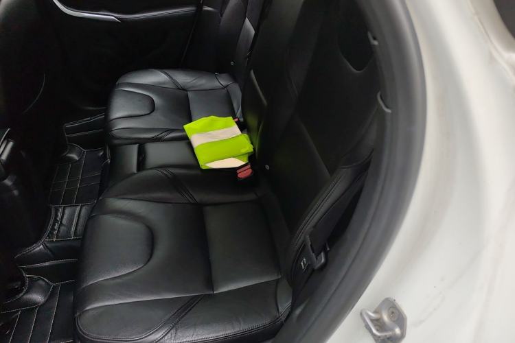 Used Volvo V40 2015 1.6T Zhiya Edition