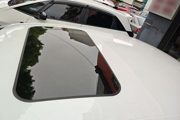 Used Volkswagen Sagitar 2015 230TSI Automatic Luxury Model Roof