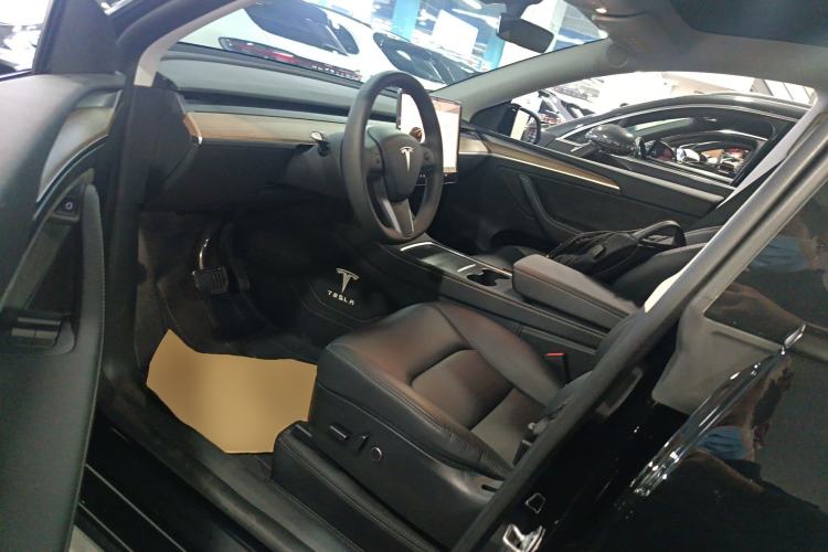 Used Tesla Model Y 2022 Rear-Wheel-Drive Version