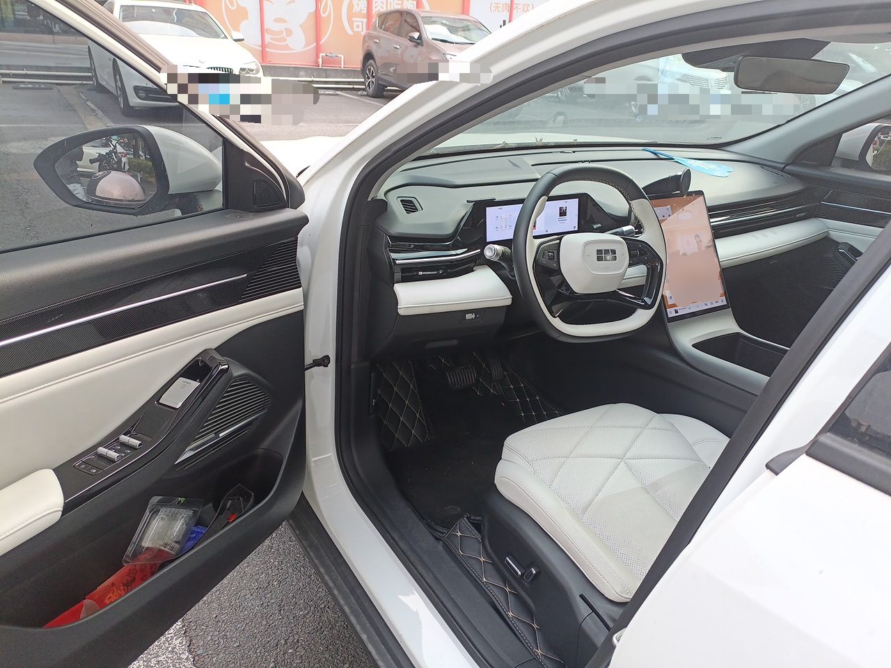 Geely Galaxy L6 2023 125km MAX — снимка 13