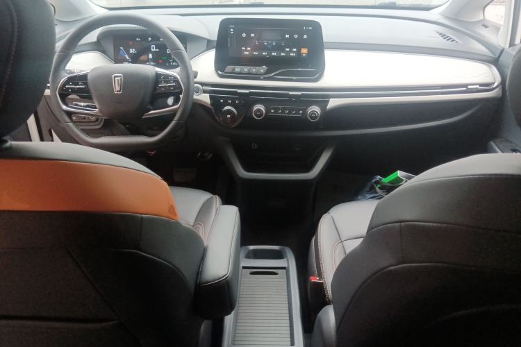 Used Bestune NAT 2023 PRO Comfortable Travel Battery-Swap Version 401km Center Console