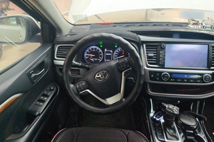 Used Toyota Highlander 2018 2.0T Four-Wheel Drive Luxury Version 7 Seats China VI Standard
