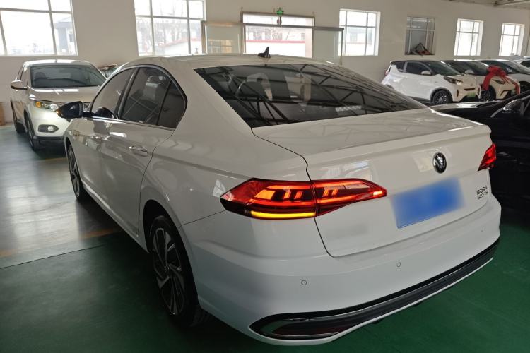 Used Volkswagen Bora 2023 300TSI DSG Prestige Edition
