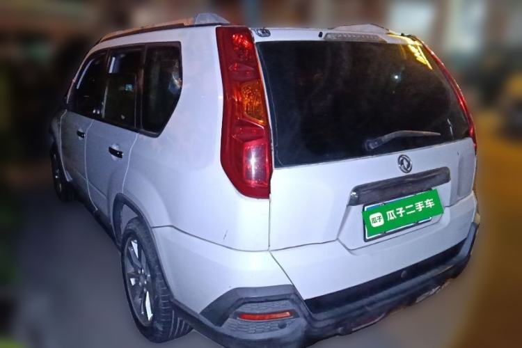 Used Dongfeng Fengdu MX6 2015 2.0L Manual Two-Wheel Drive Navigation Edition
