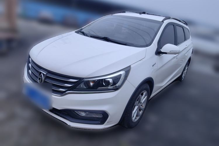 Used Baojun 310W 2017 1.5L Manual Fashion Model China V