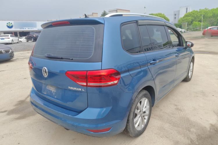 Used Volkswagen Touran 2016 Volkswagen Touran L 280TSI DSG Comfort Edition
