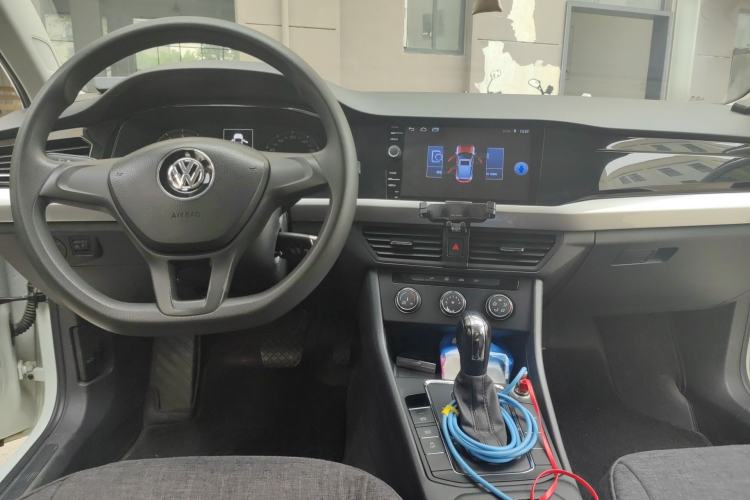 Used Volkswagen Bora 2019 1.5L Automatic Fashion Model Center Console