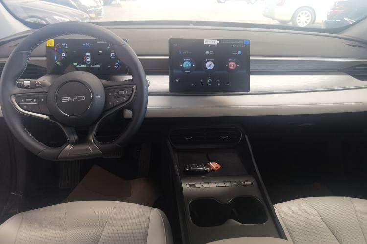 Used BYD Seal 05 DM-i 2026 DM-i 128KM Luxury Edition Center Console