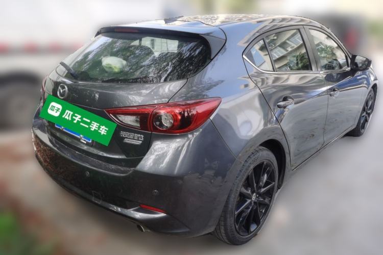 Used Mazda 3 Axela 2017 Hatchback 2.0L Automatic Luxury Model Emission Standard China V
