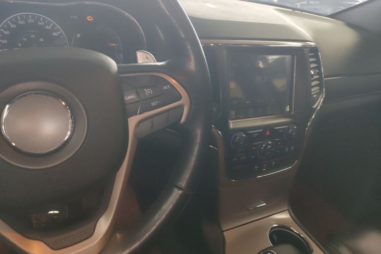 Used Jeep Grand Cherokee 2015 3.0L Elite Navigation Edition

