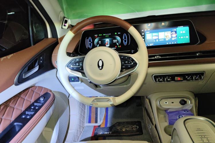 Used ORA Good Cat 2023 401 km Standard Range Prestige Version Lithium Iron Phosphate Steering Wheel