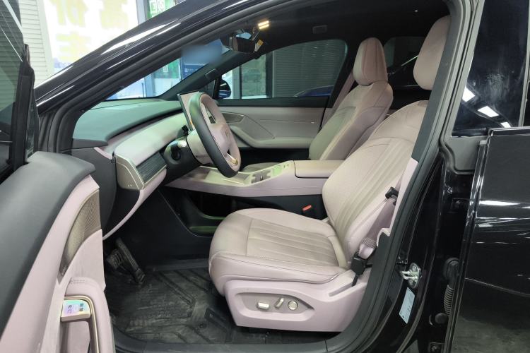 Used ONVO L60 2024 60 kWh Rear-Drive Version