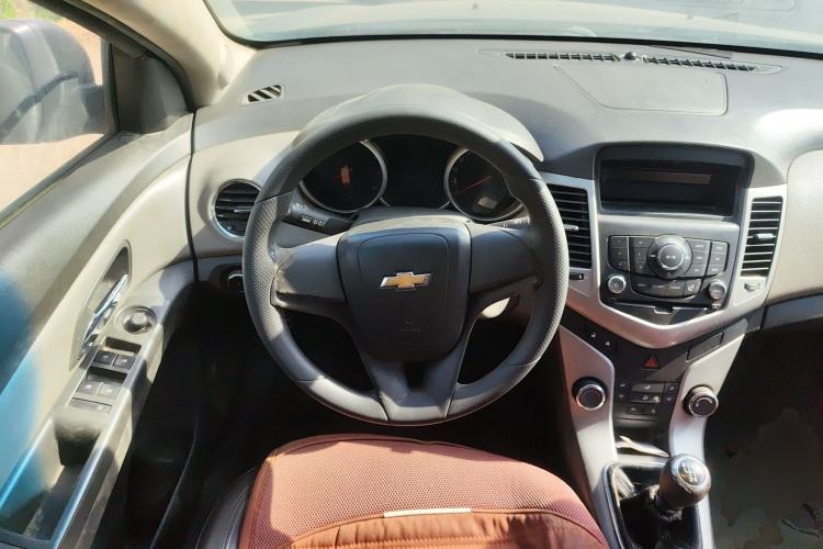 Used Chevrolet Cruze 2012 1.6L SL MT
