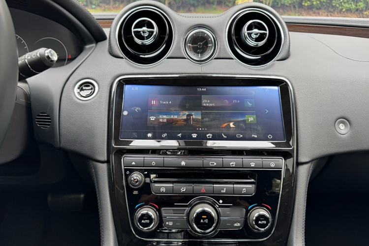 Used Jaguar XJ 2018 XJL 3.0 SC Four-Wheel Drive Panoramic Business Edition