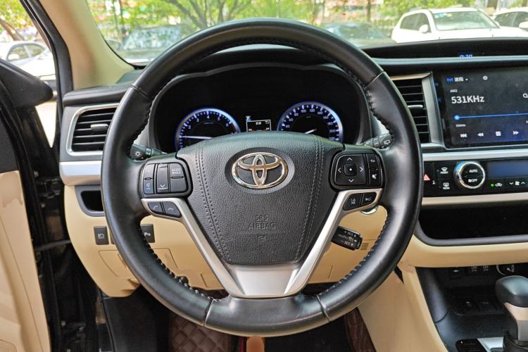 Used Toyota Highlander 2018 2.0T Four-Wheel Drive Prestige Version 7 Seats China VI Standard