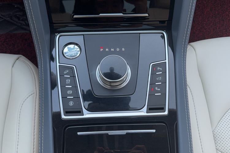 Used Zotye Domy X7 2017 Upgraded Edition 2.0T DCT Huangshan Model 7 Seats
