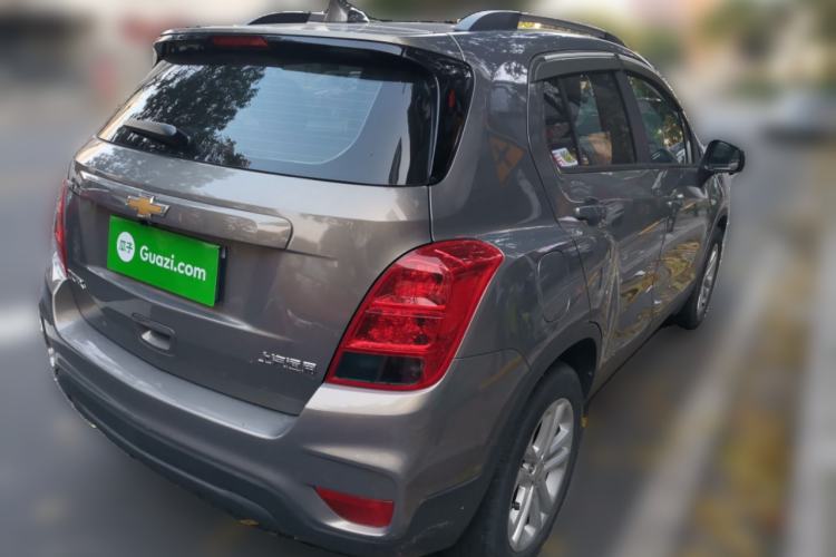 Used Chevrolet Trax 2018 330T Automatic Two-Wheel Drive Elite Model Rear Right 45 Deg