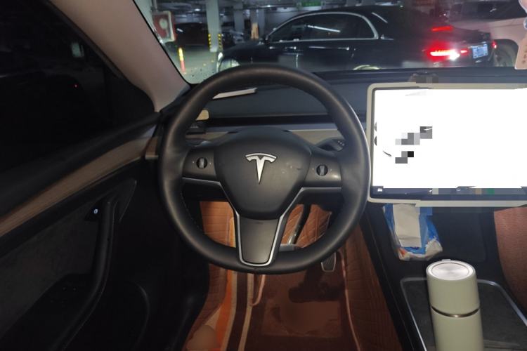 Used Tesla Model Y 2022 Long-Range All-Wheel-Drive Version
