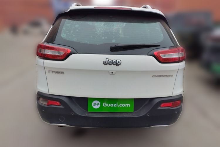 Used Jeep Cherokee 2017 2.0L Superior Edition
