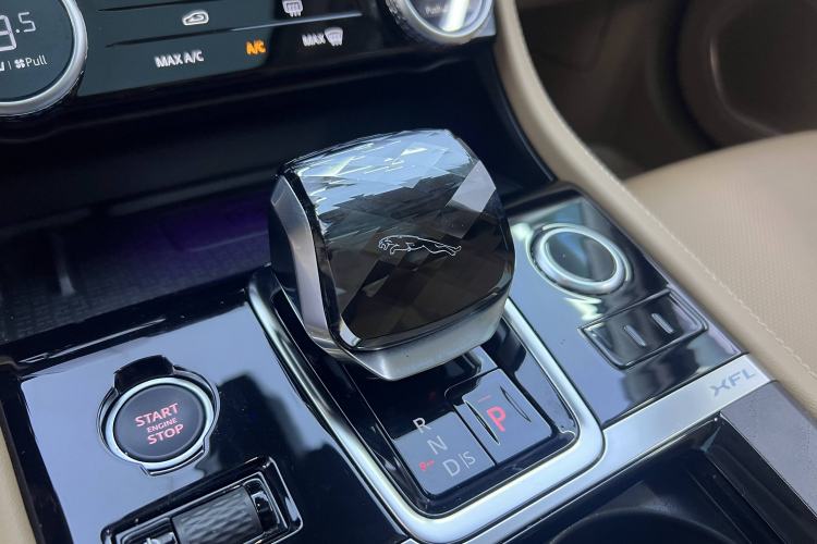 Used Jaguar XFL 2023 XFL 2.0T P250 Two-Wheel-Drive Luxury Deluxe Edition