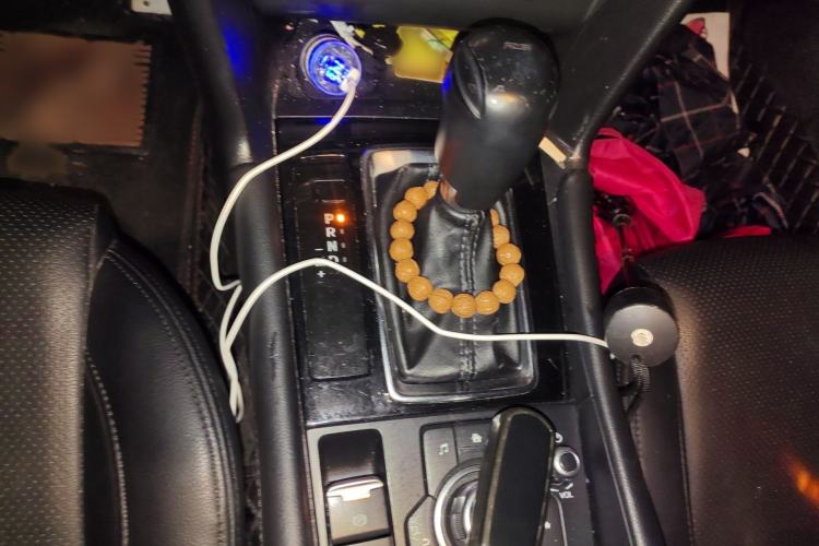 Used Mazda 3 Axela 2017 Sedan 1.5L Automatic Luxury Model Emission Standard China V Gear Lever