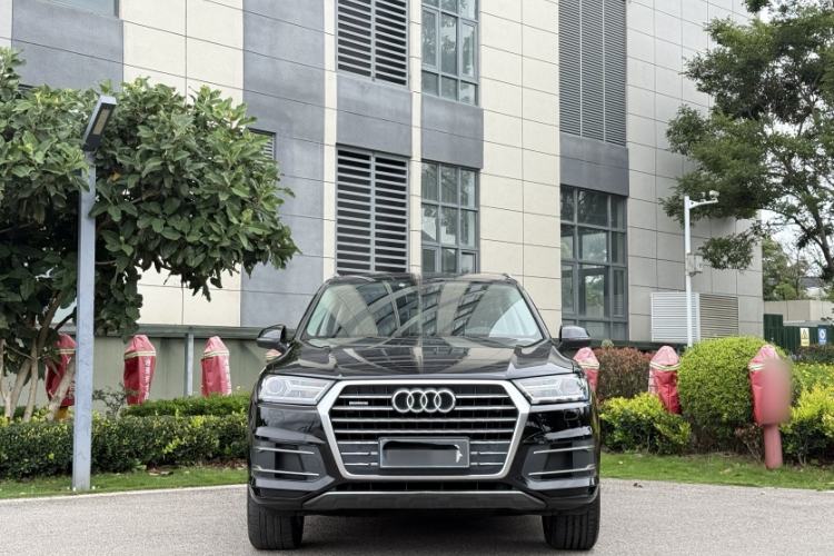 Used Audi Q7 2016 40 TFSI Comfort Model