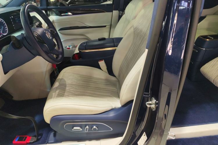 Used Buick GL8 2020 Avenir Avia Four-Seat Luxury Edition
