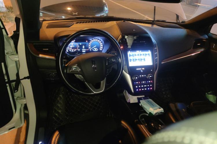 Used Lincoln MKC 2019 2.0T Four-Wheel Drive Luxury Edition China VI Standard
