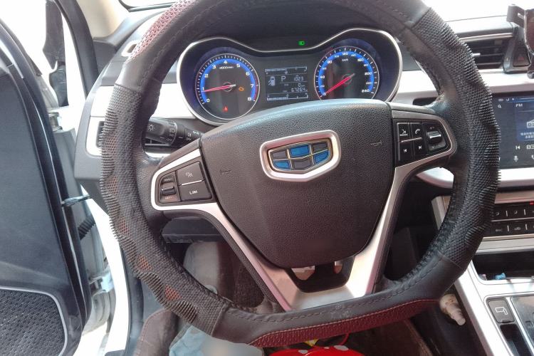 Used Geely Auto Vision 2019 Upgraded Model 1.5L CVT Luxury Version China VI Standard
