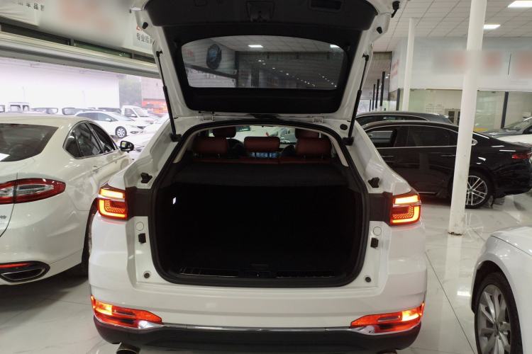 Used CHANGAN CS85 COUPE 2019 1.5T DCT Dynamic Version China VI Standard Trunk