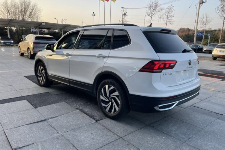 Used Volkswagen Tiguan L 2022 330TSI Automatic Two-Wheel Drive Comfort Edition Exterior 9