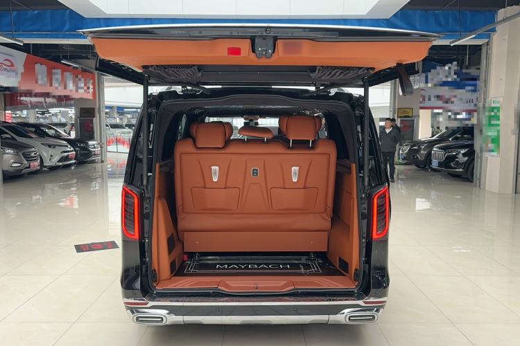 Used Mercedes-Benz Vito 2021 2.0T Elite Version 7 Seats Trunk