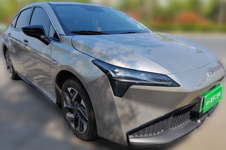 Used AION S Plus 2025 Comfort Version 53.241 kWh Front Right 45 Deg