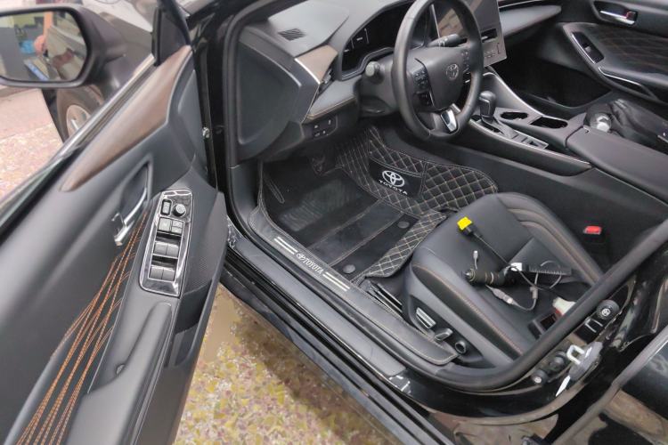 Used Toyota Avalon 2024 2.0L Premium Edition Driver Seat