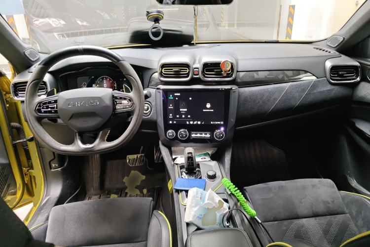 Used Lynk & Co 03 2020 03+ 2.0TD Automatic Wind-Chasing Edition Center Console