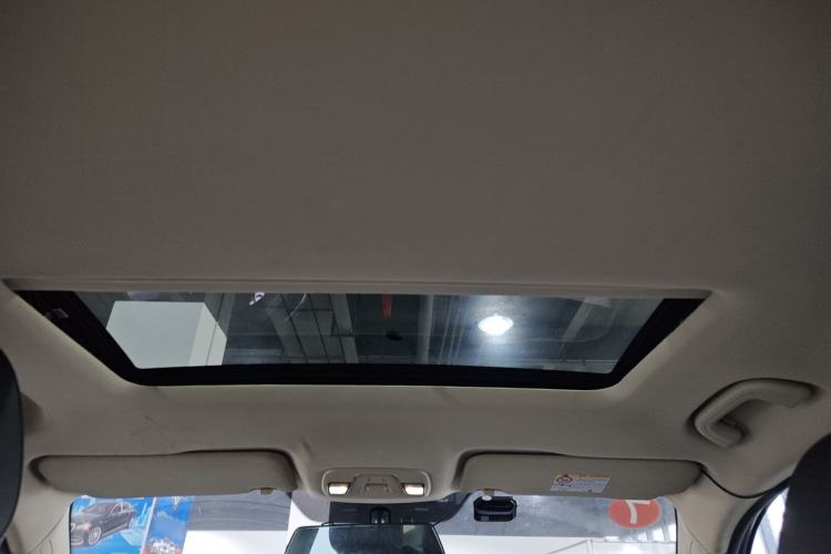 Used Geely Auto Emgrand X7 Sport 2021 Million Edition 1.8TD DCT Two-Wheel Drive Luxury Model
