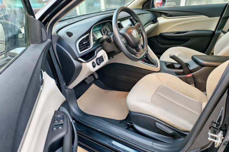 Used Buick GT 2015 15N Automatic Elite Version
