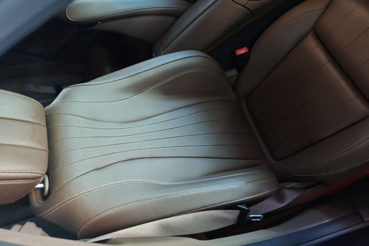 Used Mercedes-Benz E-Class 2022 Second Facelift E 300 L Fashion Edition
