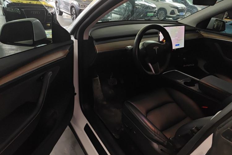 Used Tesla Model Y 2021 Standard Range Rear-Wheel Drive Version Driver Seat
