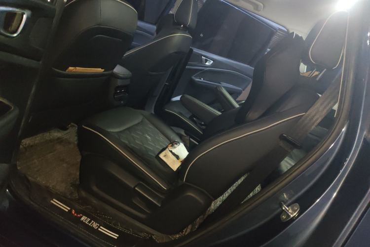 Used Wuling Jiachen 2022 1.5T CVT Deluxe Flagship Edition Left Rear Seat