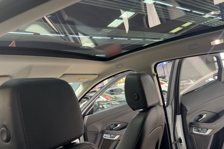 Used Jaguar E-PACE 2018 P200 S China VI Headliner