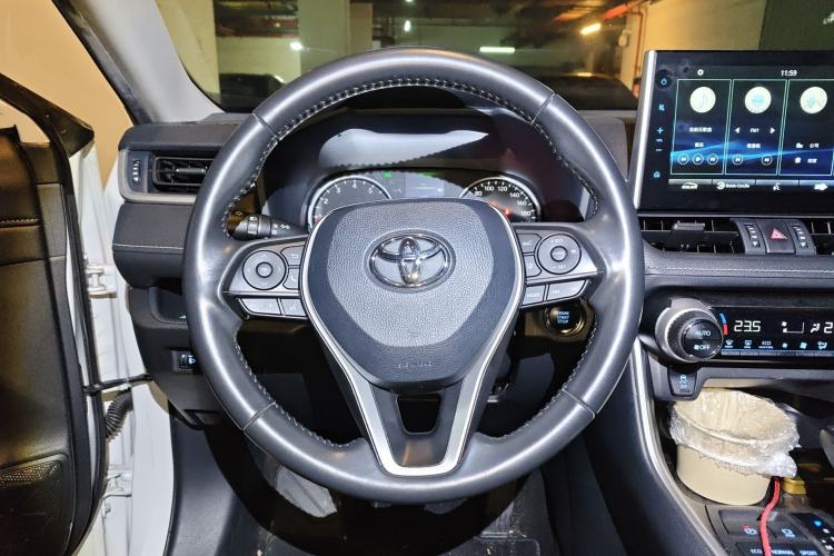 Used Toyota Wildlander 2022 2.0L CVT Two-Wheel Drive Luxury Edition Steering Wheel