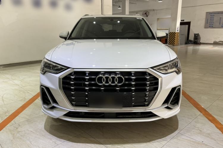 Used Audi Q3 2022 35 TFSI Fashion Dynamic Model